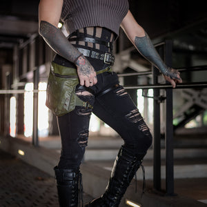 Valiant Leather Hip Stash - Olive Green